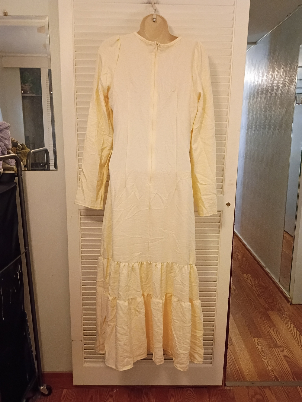 Elegant Cream Button-Front Maxi Dress with Ruffle Hem - Picture 6 of 8